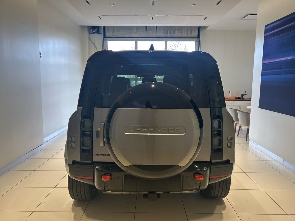 Used 2024 Land Rover Defender 110 X image 17