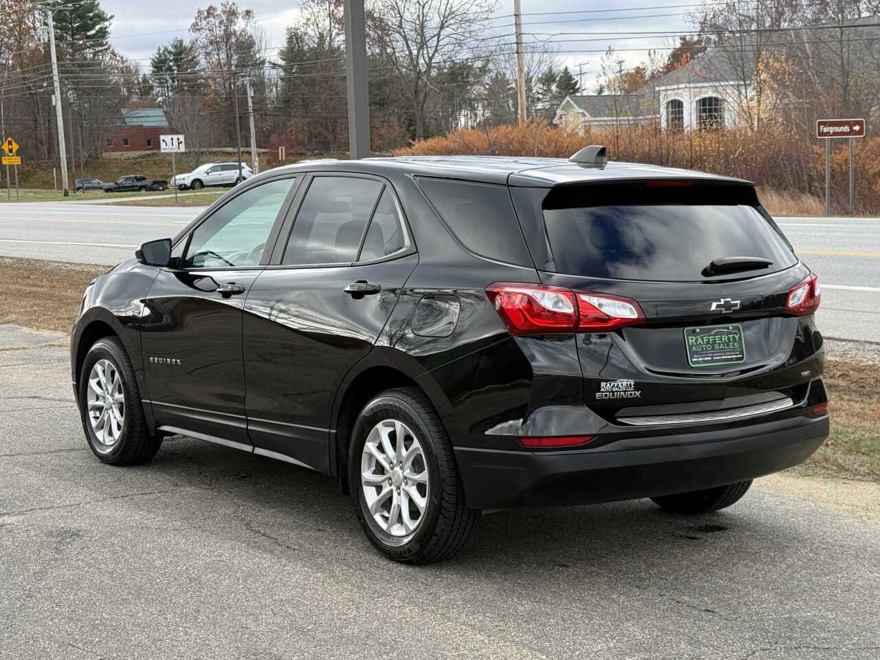Used 2021 Chevrolet Equinox LS w/ LPO, Chrome Package image 6