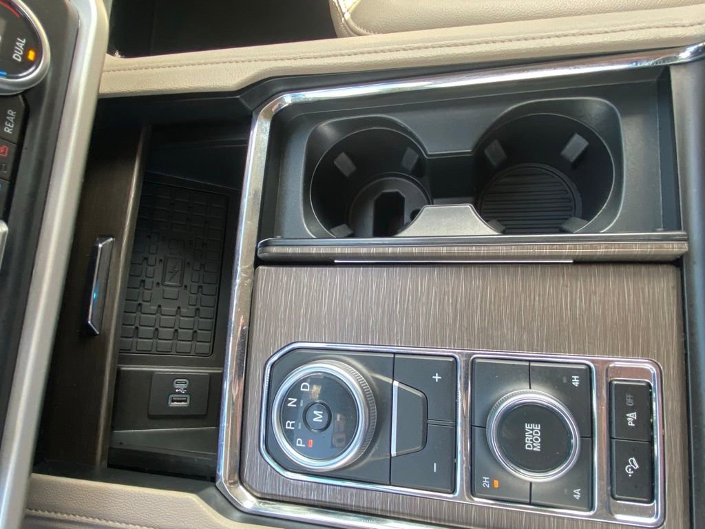 Certified 2024 Ford Expedition Limited image 18