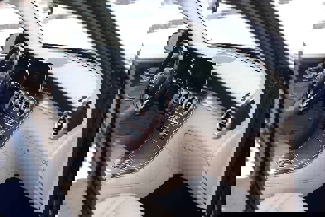 Used 2021 Mercedes-Benz GLC 300 GLC 300 image 25