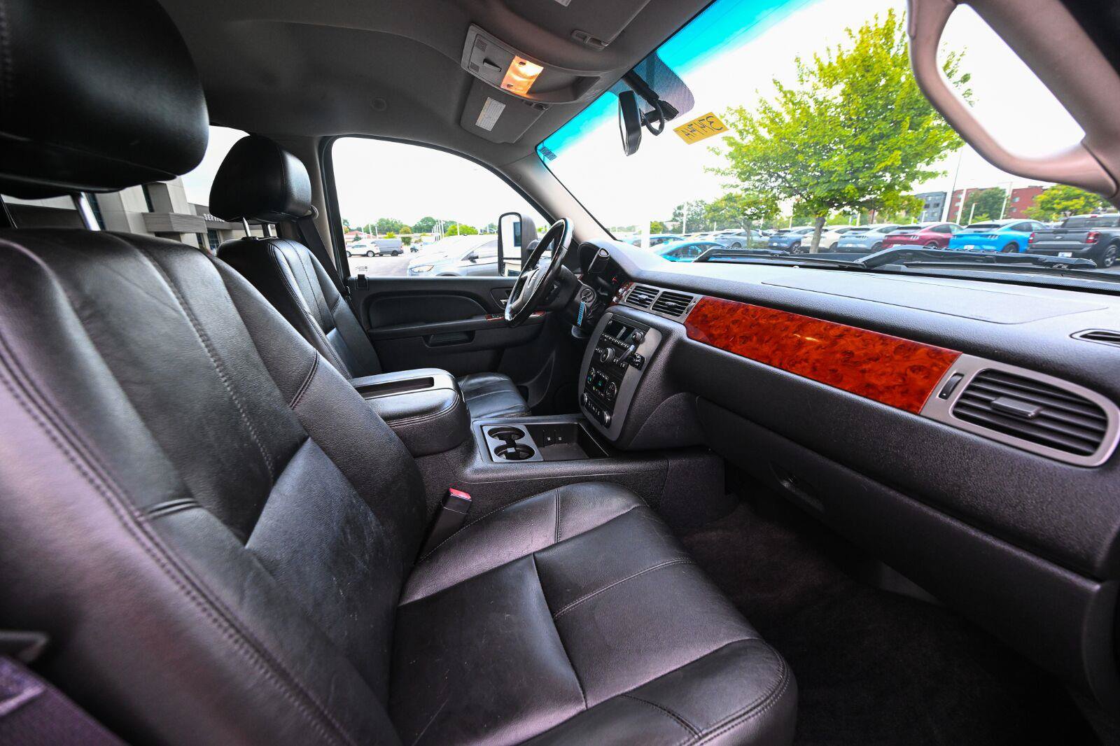 Used 2013 GMC Sierra 2500 SLT w/ SLT Convenience Package AWD/4WD image 23