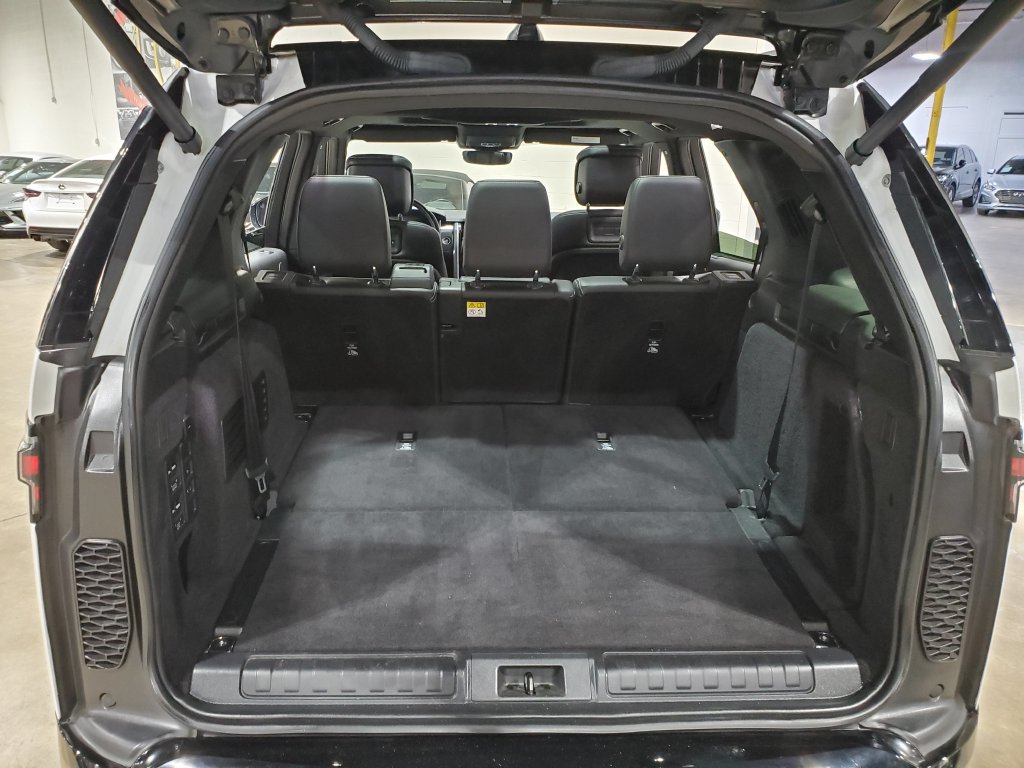 Used 2023 Land Rover Discovery S R-Dynamic AWD/4WD image 43