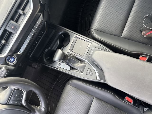 Used 2020 Lexus UX 250h w/ Premium Package image 18