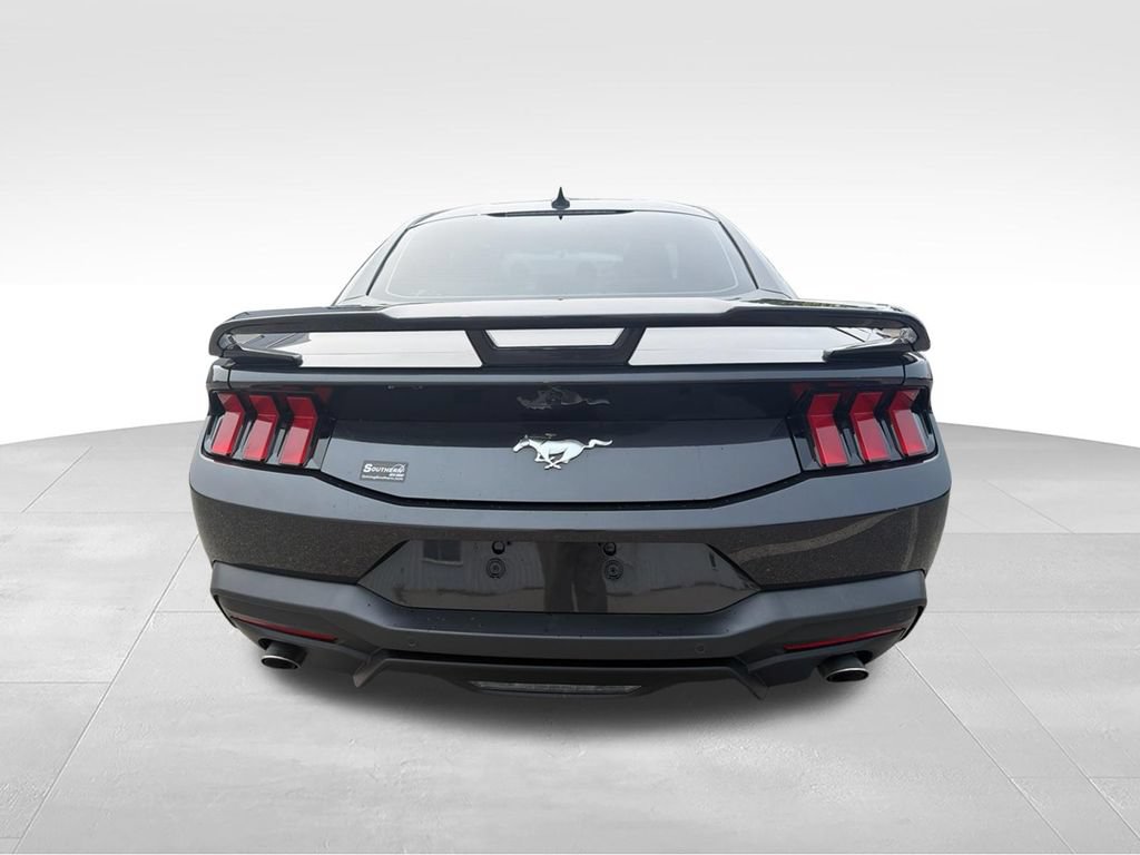 Used 2024 Ford Mustang Coupe w/ 2.3L High Performance Package RWD image 4
