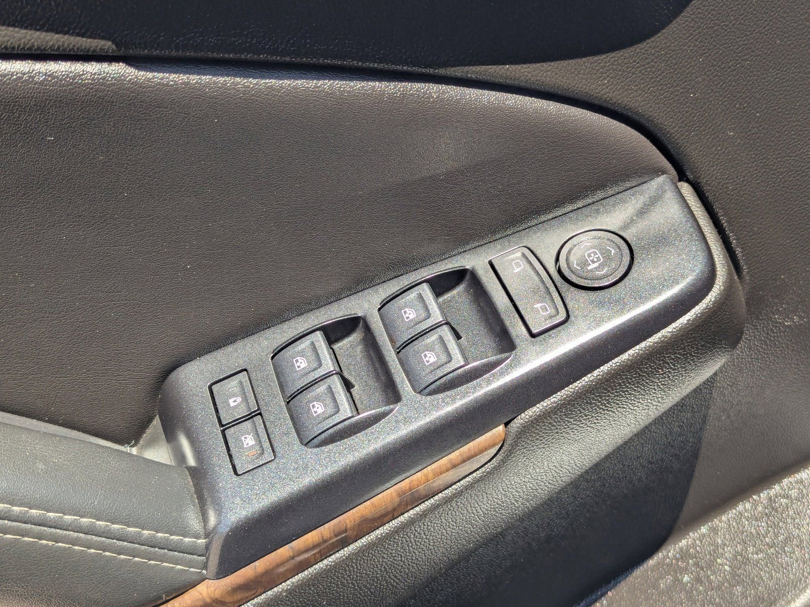 Used 2019 Chevrolet Tahoe LS AWD/4WD image 21