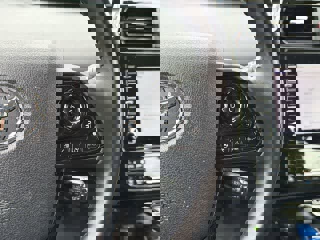 Used 2022 Toyota Prius image 9