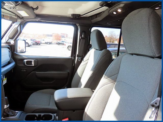 New 2026 Jeep Gladiator Sport AWD/4WD image 14