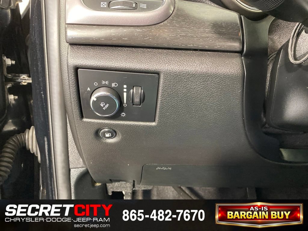 Used 2018 Jeep Grand Cherokee Laredo AWD/4WD image 13