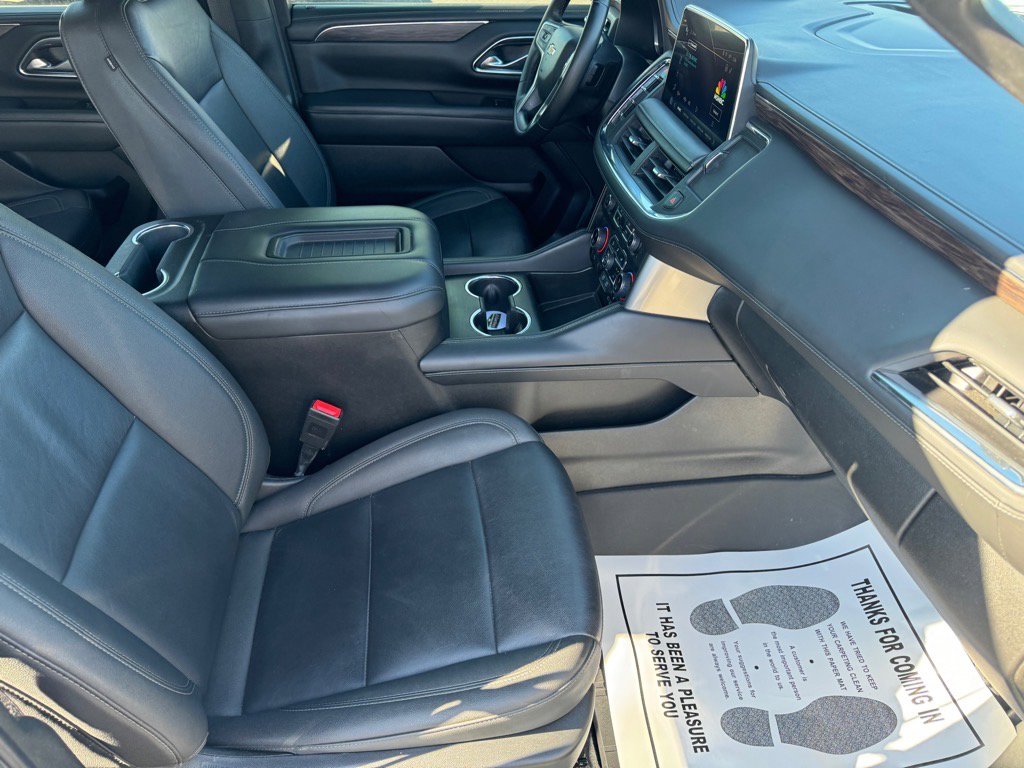 Used 2023 Chevrolet Suburban LT image 14