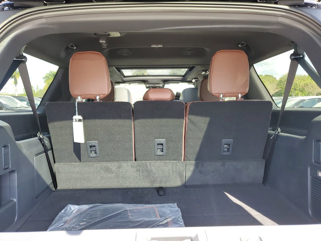 New 2025 Lincoln Navigator L Reserve image 5