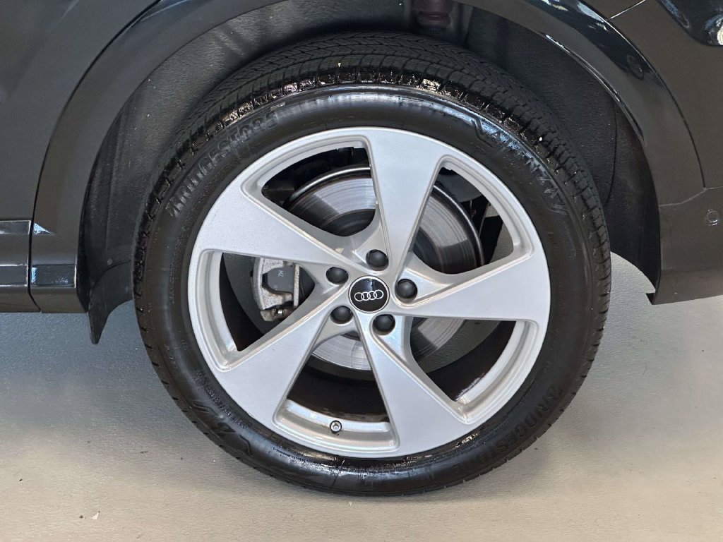 Used 2025 Audi Q5 Premium Plus w/ Premium Plus AWD/4WD image 7
