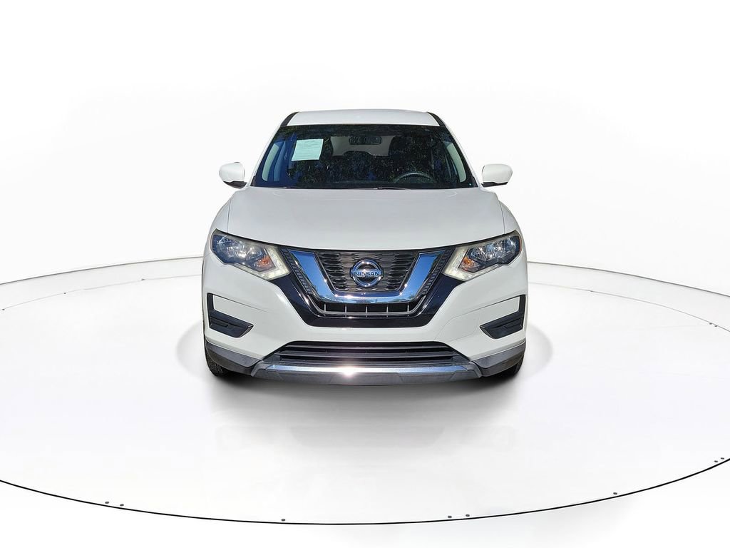 Used 2017 Nissan Rogue S image 2