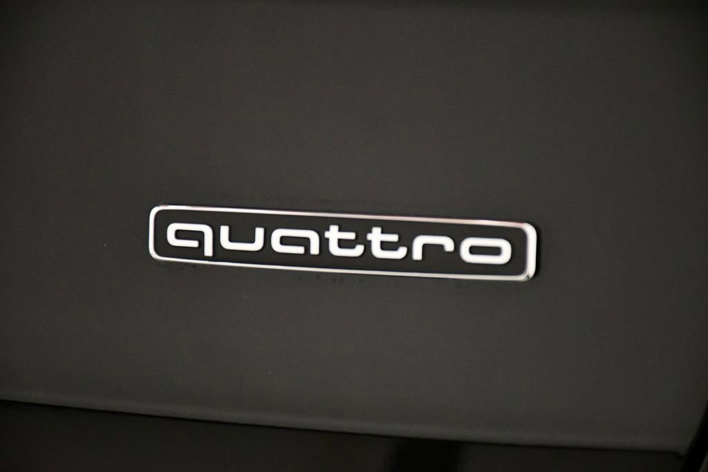 Used 2025 Audi Q3 2.0T Premium w/ Convenience Package image 10