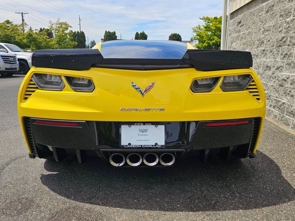 Used 2016 Chevrolet Corvette Z06 w/ 3LZ Preferred Equipment Group RWD image 6