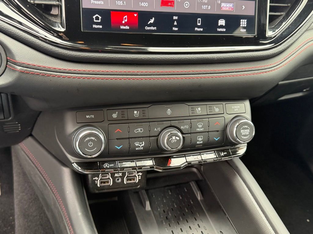 Used 2025 Dodge Durango GT image 25