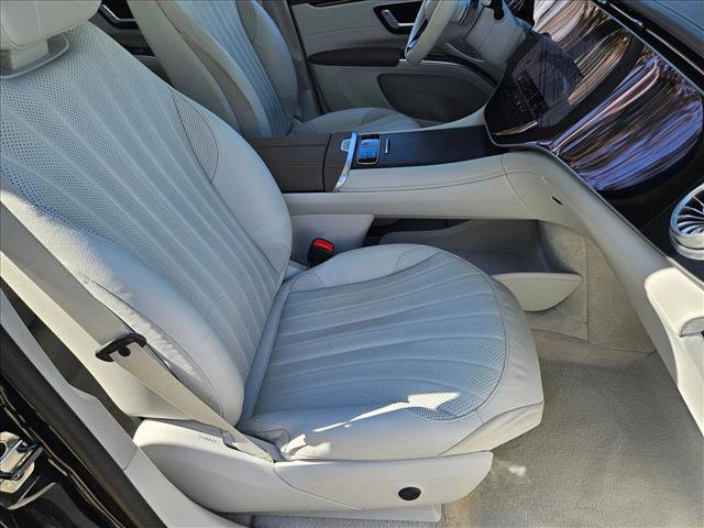 Used 2023 Mercedes-Benz EQS 580 4MATIC SUV image 21