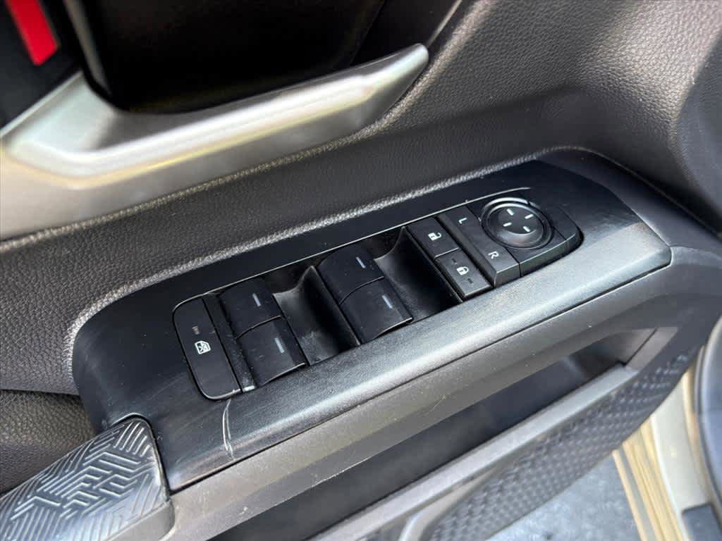 Used 2025 Toyota Tacoma TRD Off-Road AWD/4WD image 21