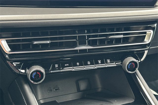 New 2026 Chevrolet Traverse LT image 29