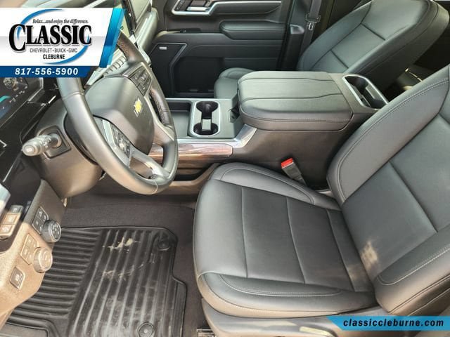Used 2026 Chevrolet Silverado 2500 LTZ w/ LTZ Premium Package AWD/4WD image 14
