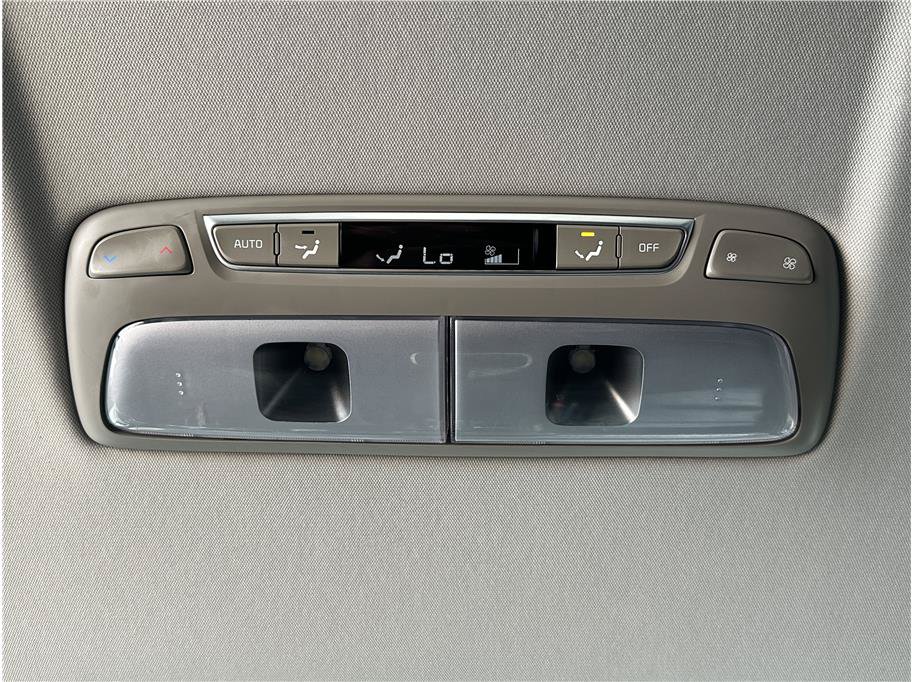 Used 2025 Kia Telluride S AWD/4WD image 28