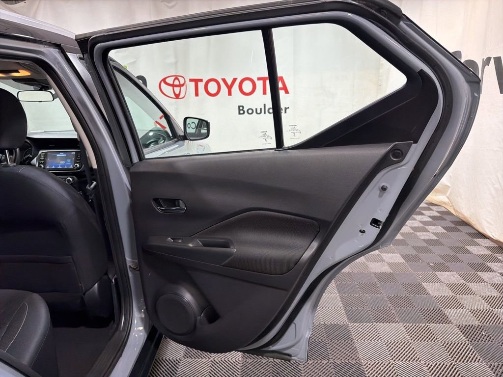 Used 2023 Nissan Kicks SV FWD image 11