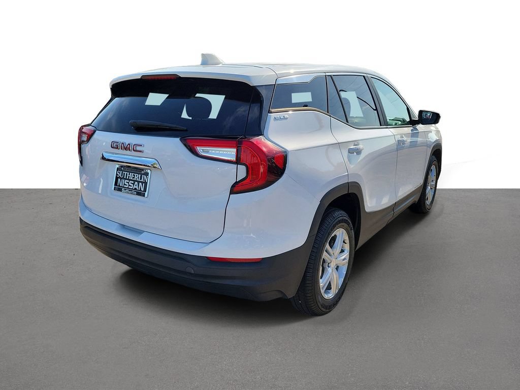 Used 2022 GMC Terrain SLE FWD image 3