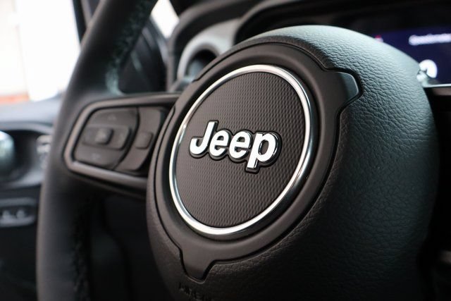 New 2025 Jeep Gladiator Sport AWD/4WD image 25