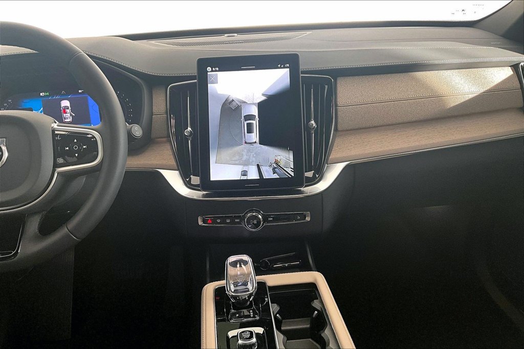 New 2026 Volvo XC90 T8 Plus w/ Protection Package Premier AWD/4WD image 19