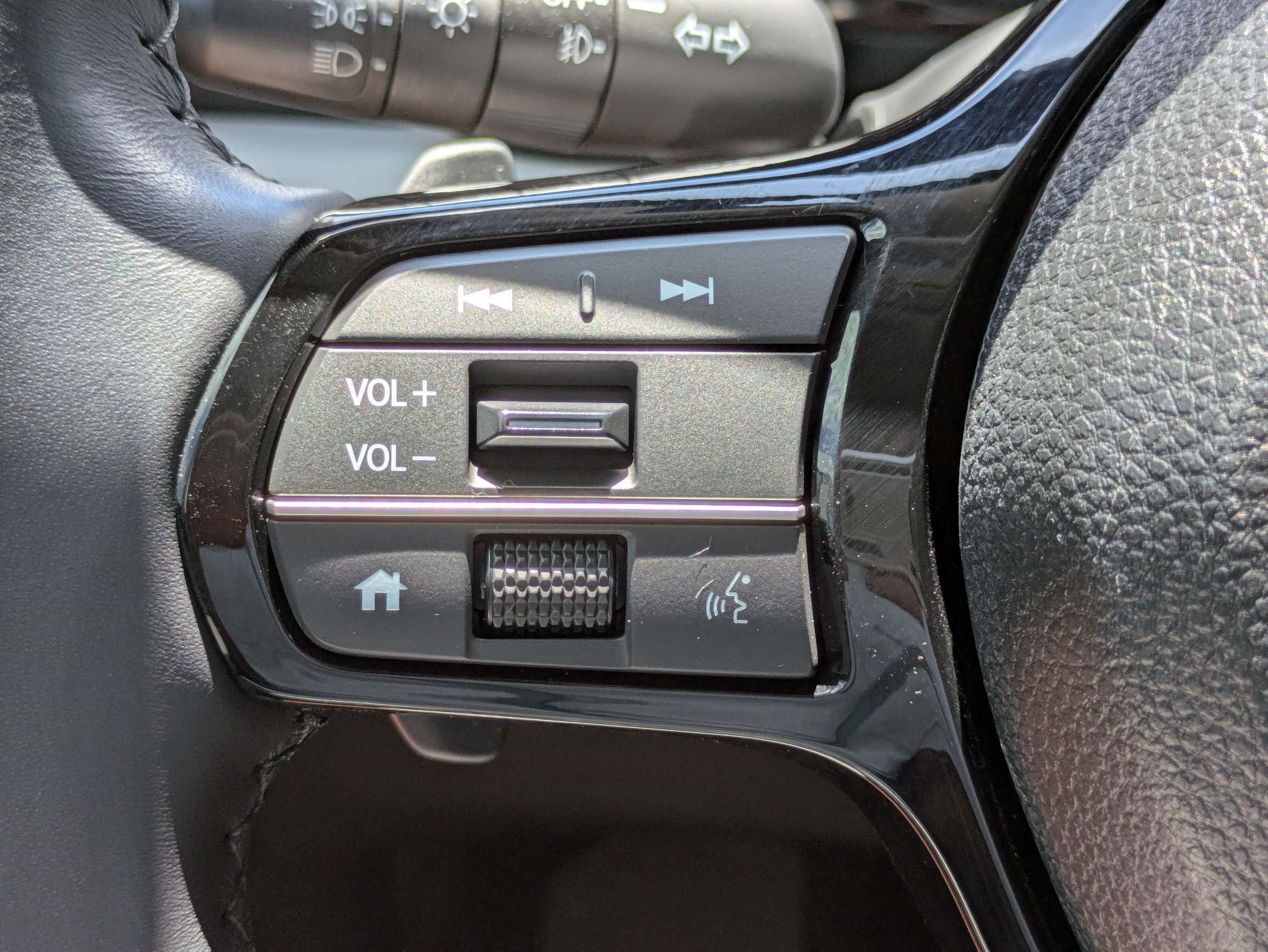 Certified 2025 Honda Pilot EX-L image 33