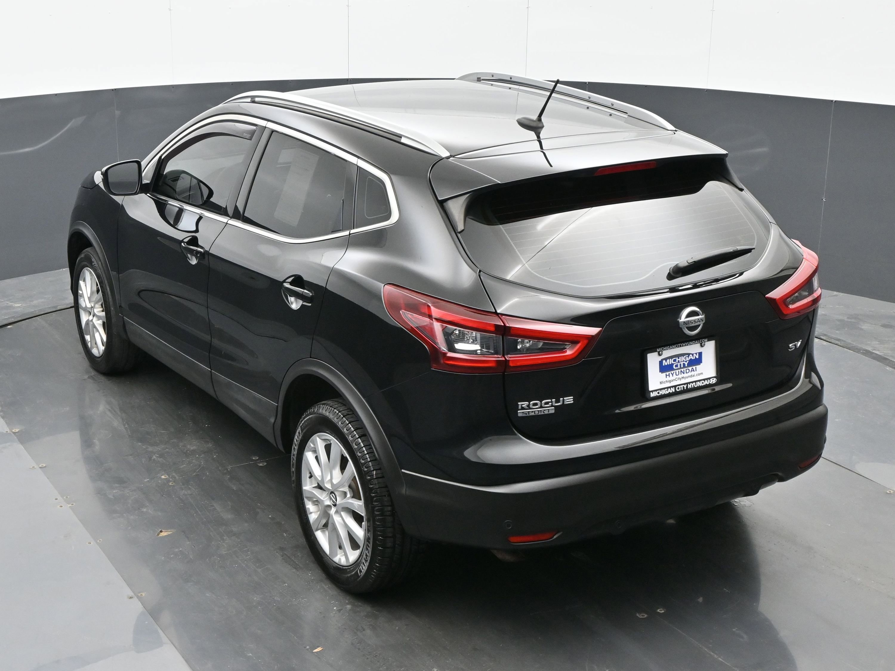 Used 2020 Nissan Rogue Sport SV image 33