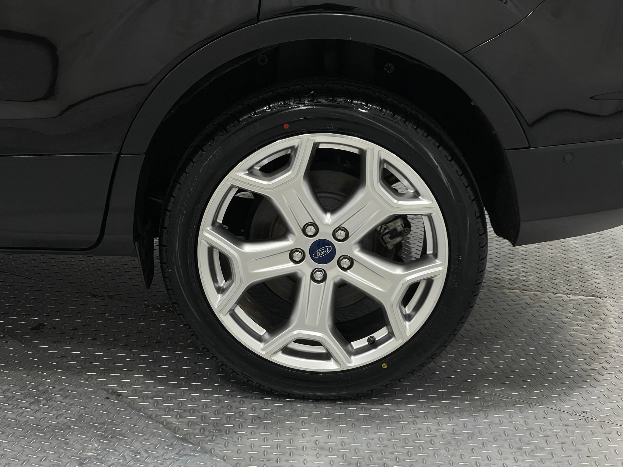 Used 2019 Ford Escape Titanium FWD image 35