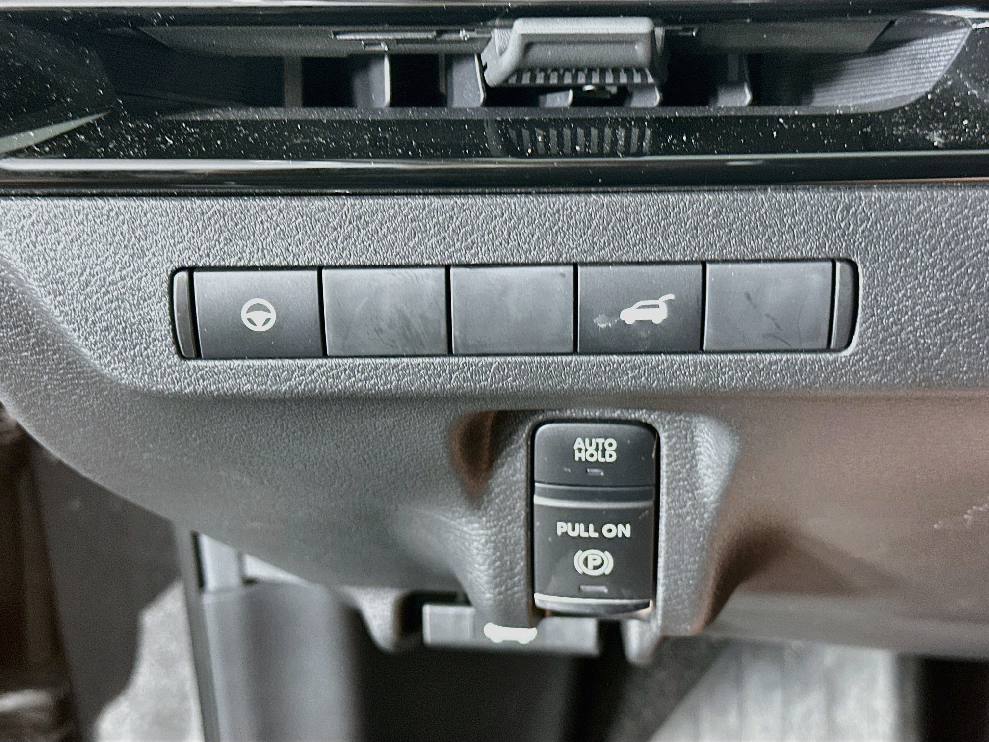 Used 2025 Nissan Murano SV FWD image 15