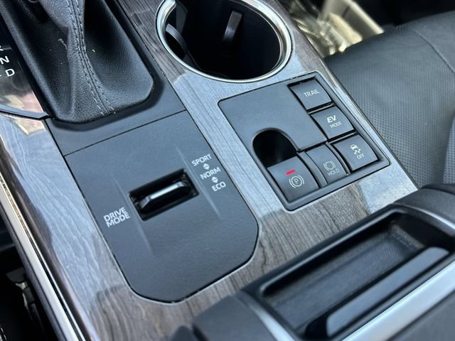 Used 2023 Toyota Highlander Limited AWD/4WD image 31