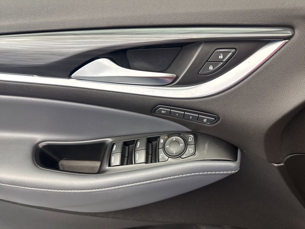 Used 2024 Buick Enclave Premium image 27