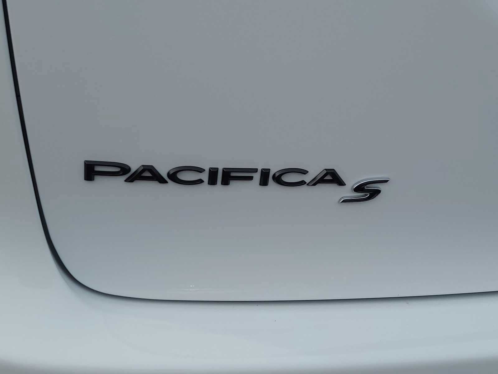 New 2026 Chrysler Pacifica Select w/ S Appearance Package FWD image 15