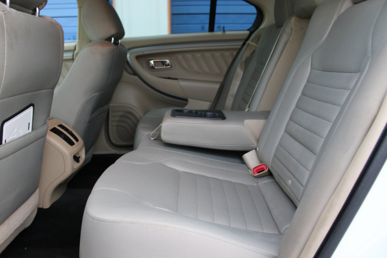Used 2017 Ford Taurus SE image 35