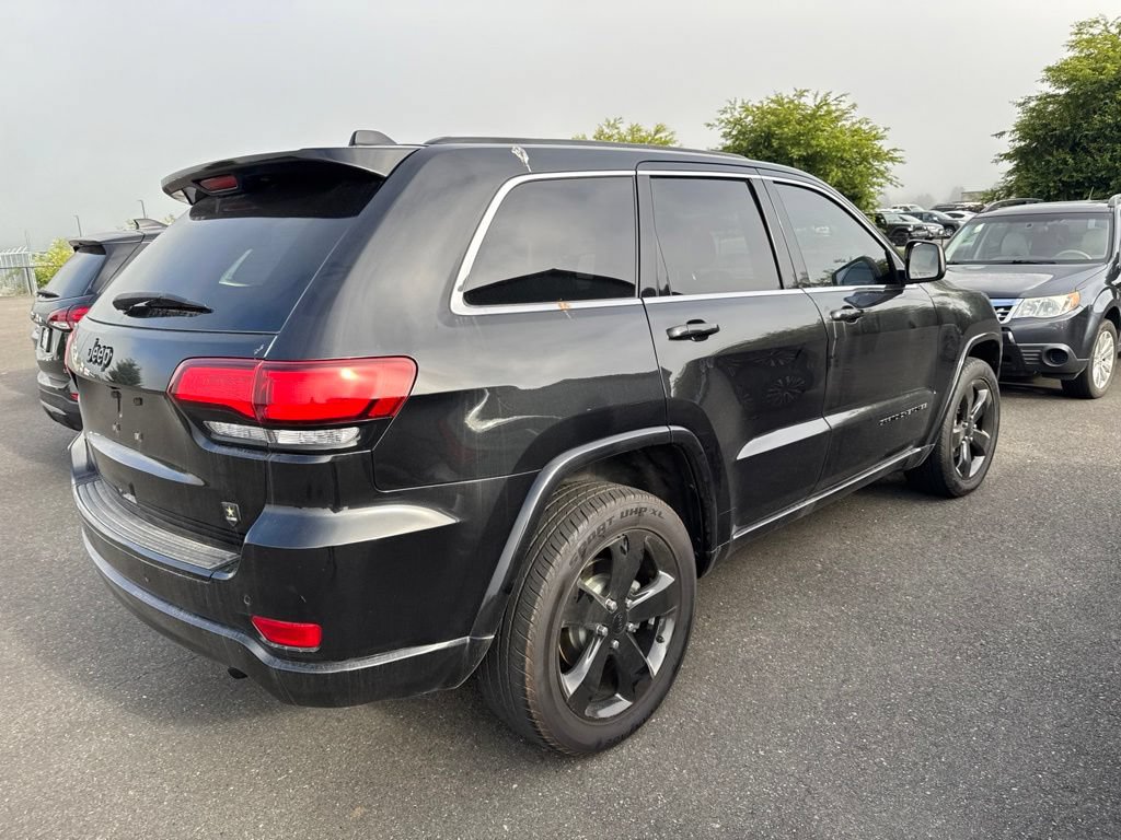 Used 2015 Jeep Grand Cherokee Altitude AWD/4WD image 4