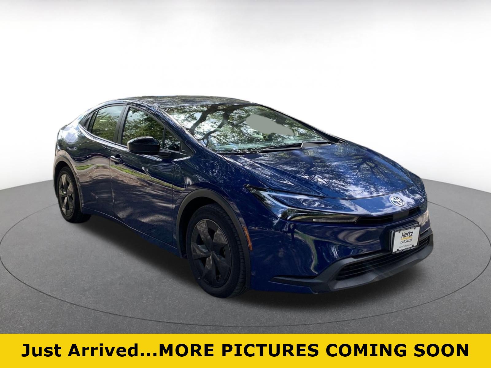 Used 2025 Toyota Prius LE
