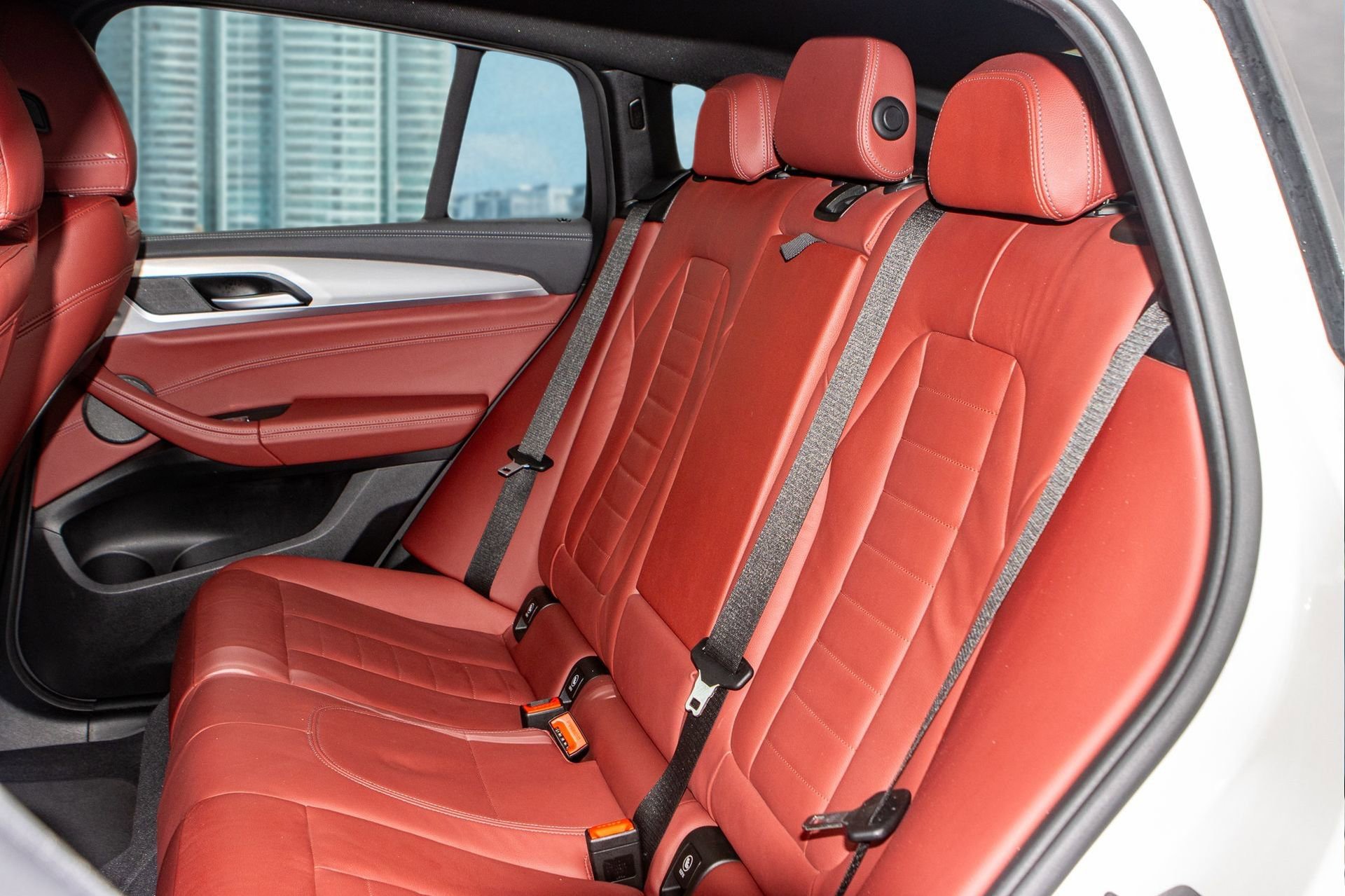 Used 2020 BMW X4 M40i w/ Premium Package image 17