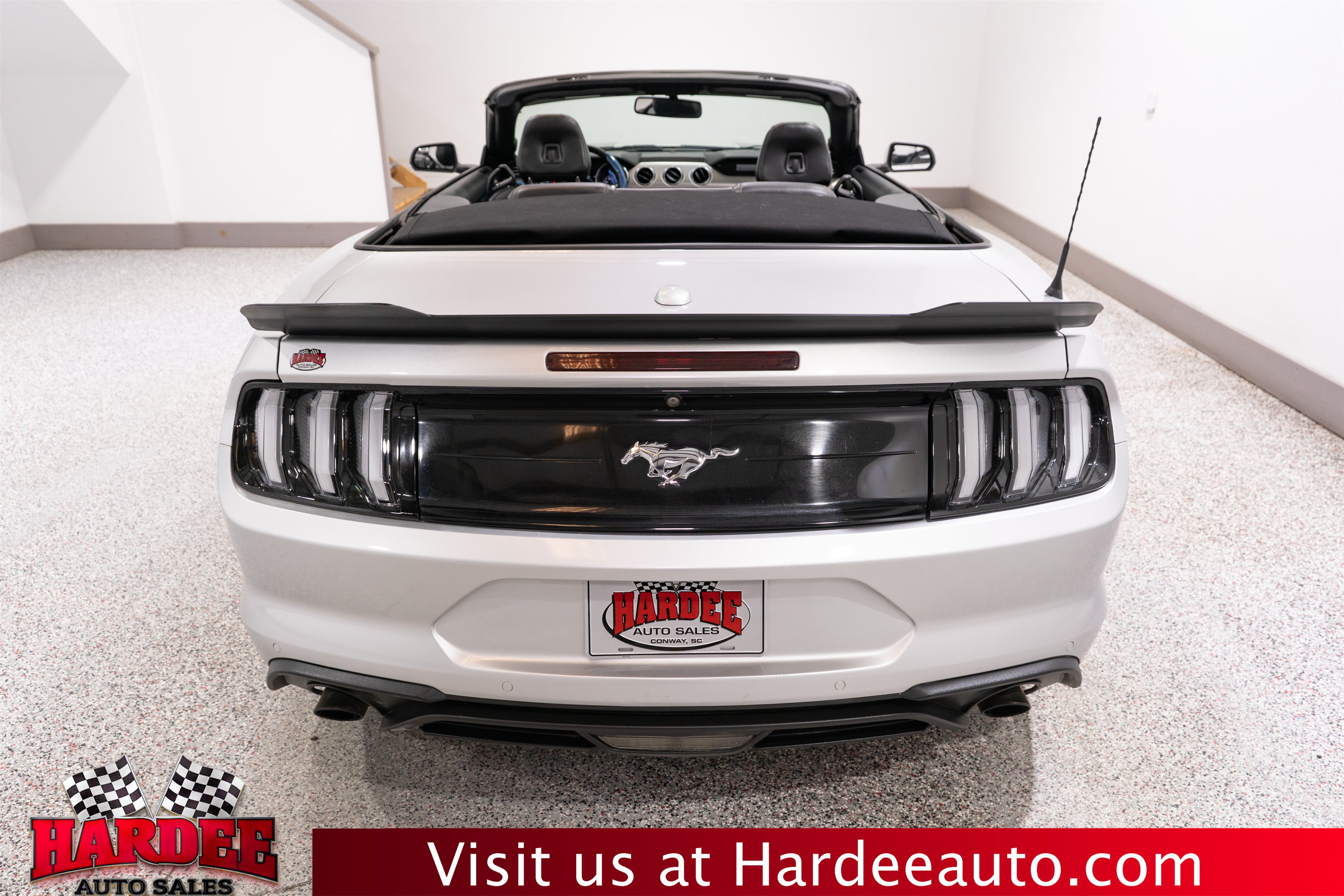 Used 2019 Ford Mustang Premium RWD image 8
