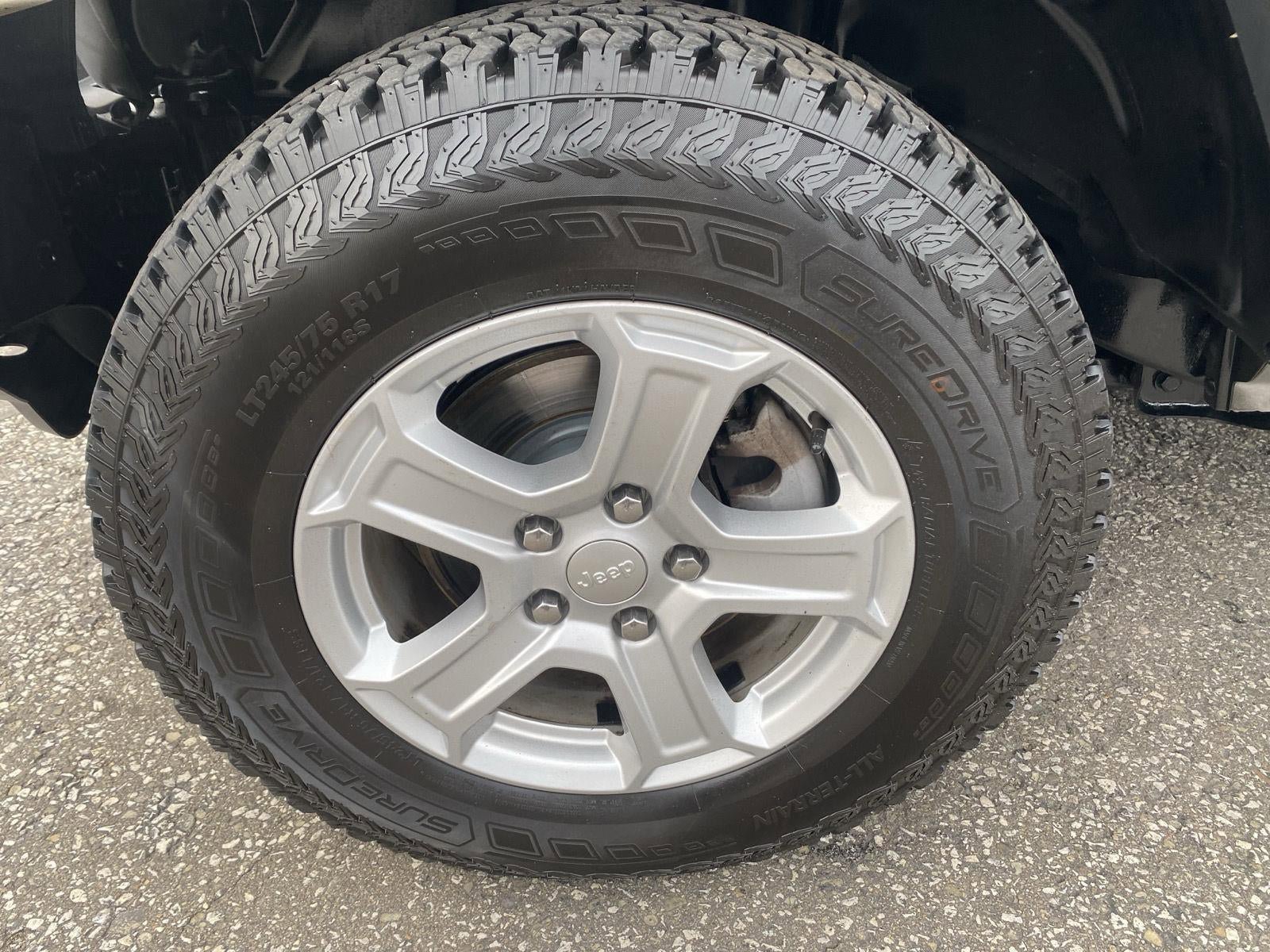 Used 2018 Jeep Wrangler Sport AWD/4WD image 15