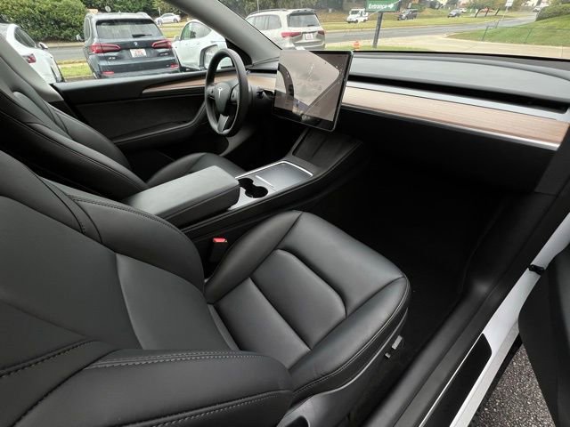 Used 2025 Tesla Model Y Long Range image 17