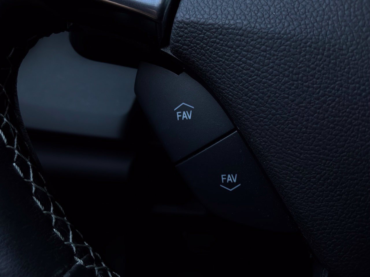 Used 2023 Chevrolet Camaro LT RWD image 37