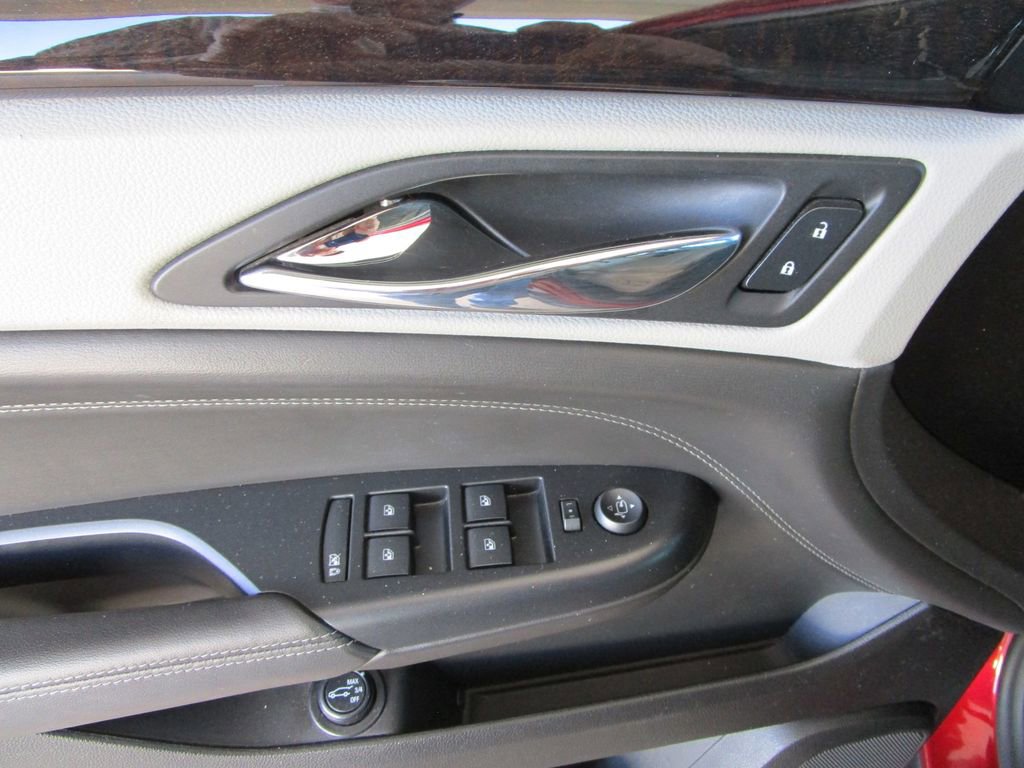 Used 2013 Cadillac SRX Luxury image 22