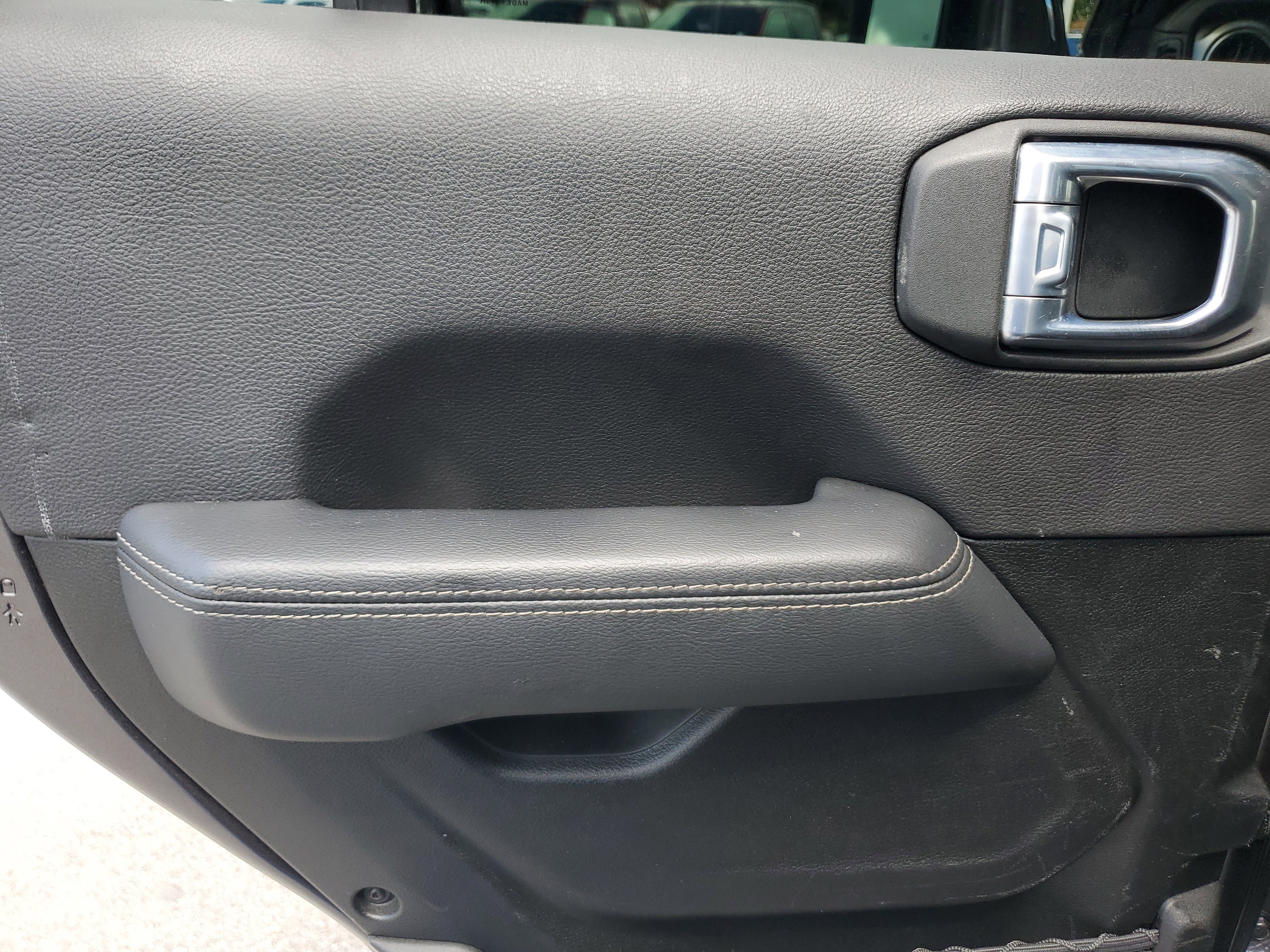 Used 2022 Jeep Gladiator Overland w/ Trailer Tow Package image 26