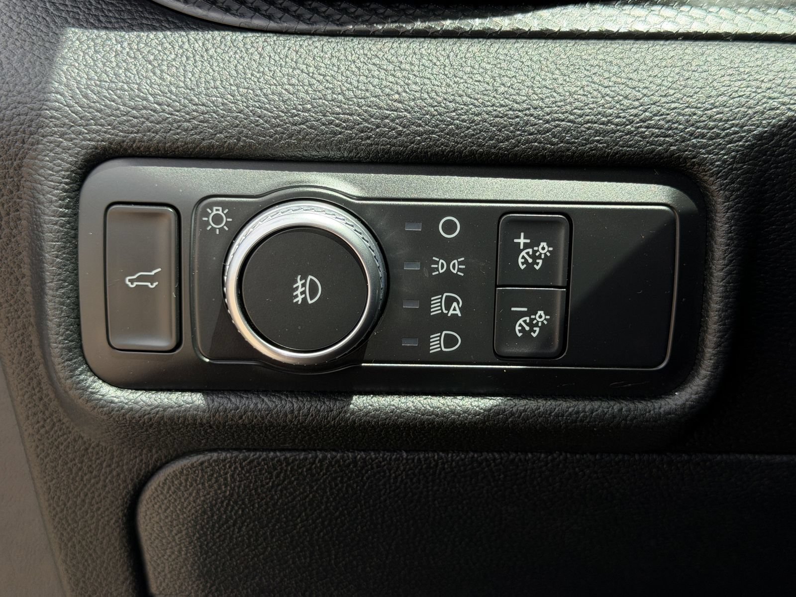 Used 2020 Ford Explorer ST w/ ST Street Pack AWD/4WD image 23