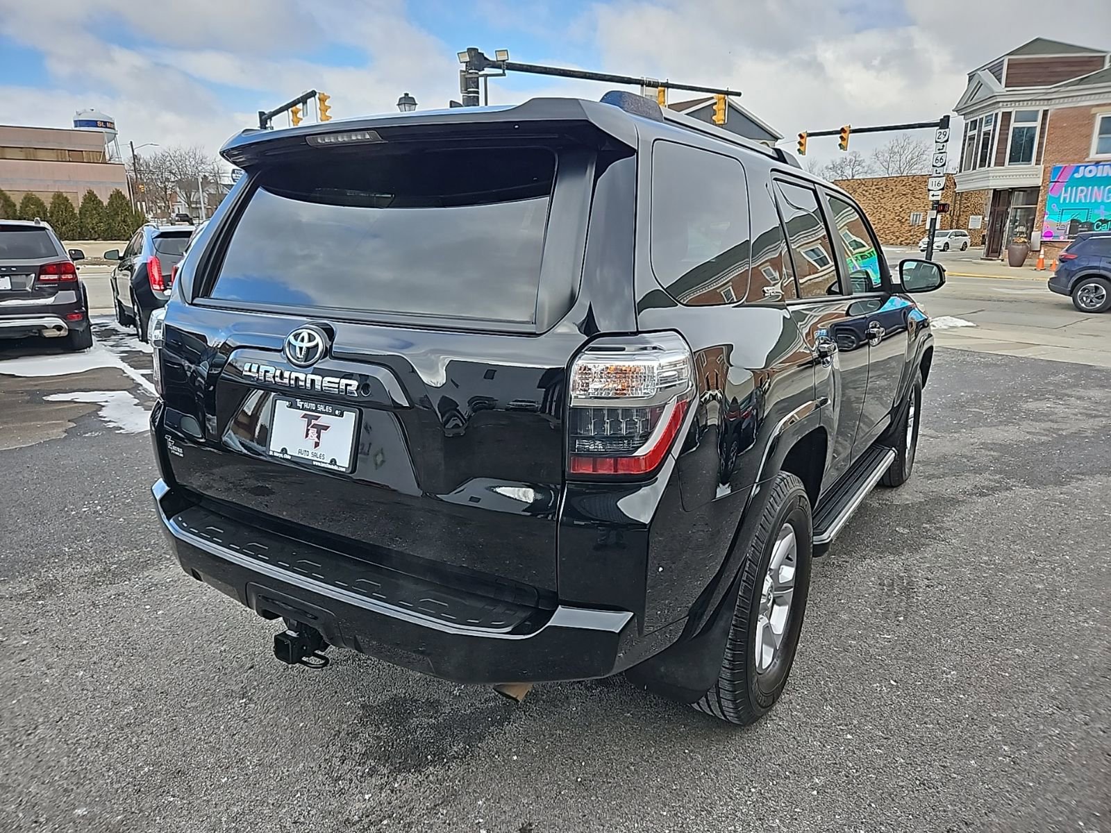 Used 2019 Toyota 4Runner SR5 image 6