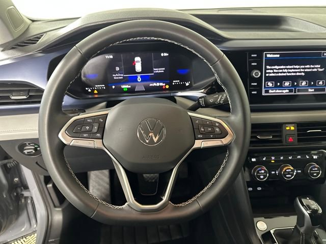 Used 2024 Volkswagen Taos SE image 14