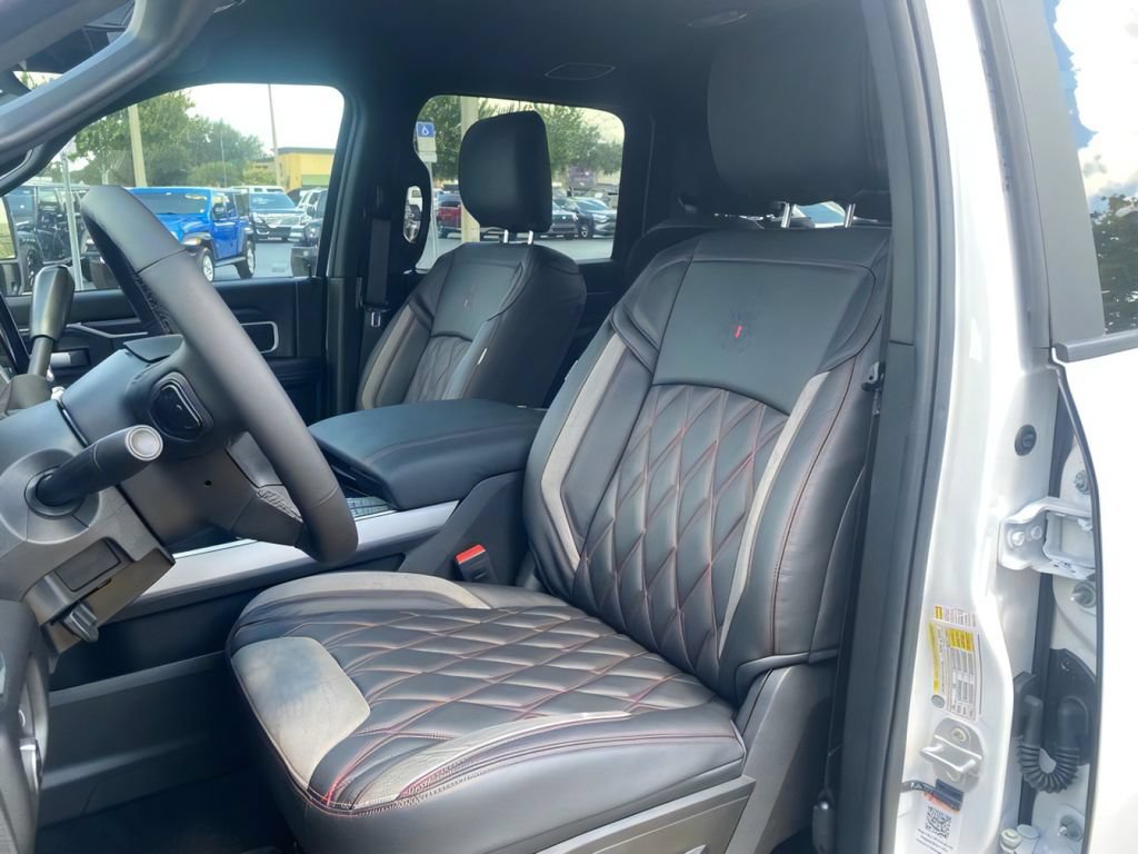 New 2025 RAM 2500 Big Horn AWD/4WD image 15