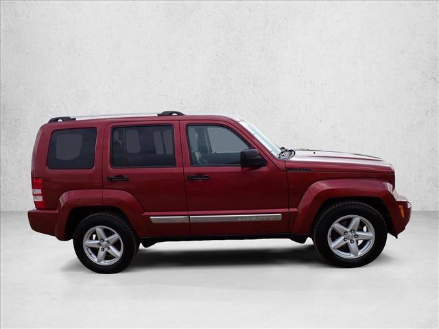 Used 2012 Jeep Liberty Limited AWD/4WD image 5